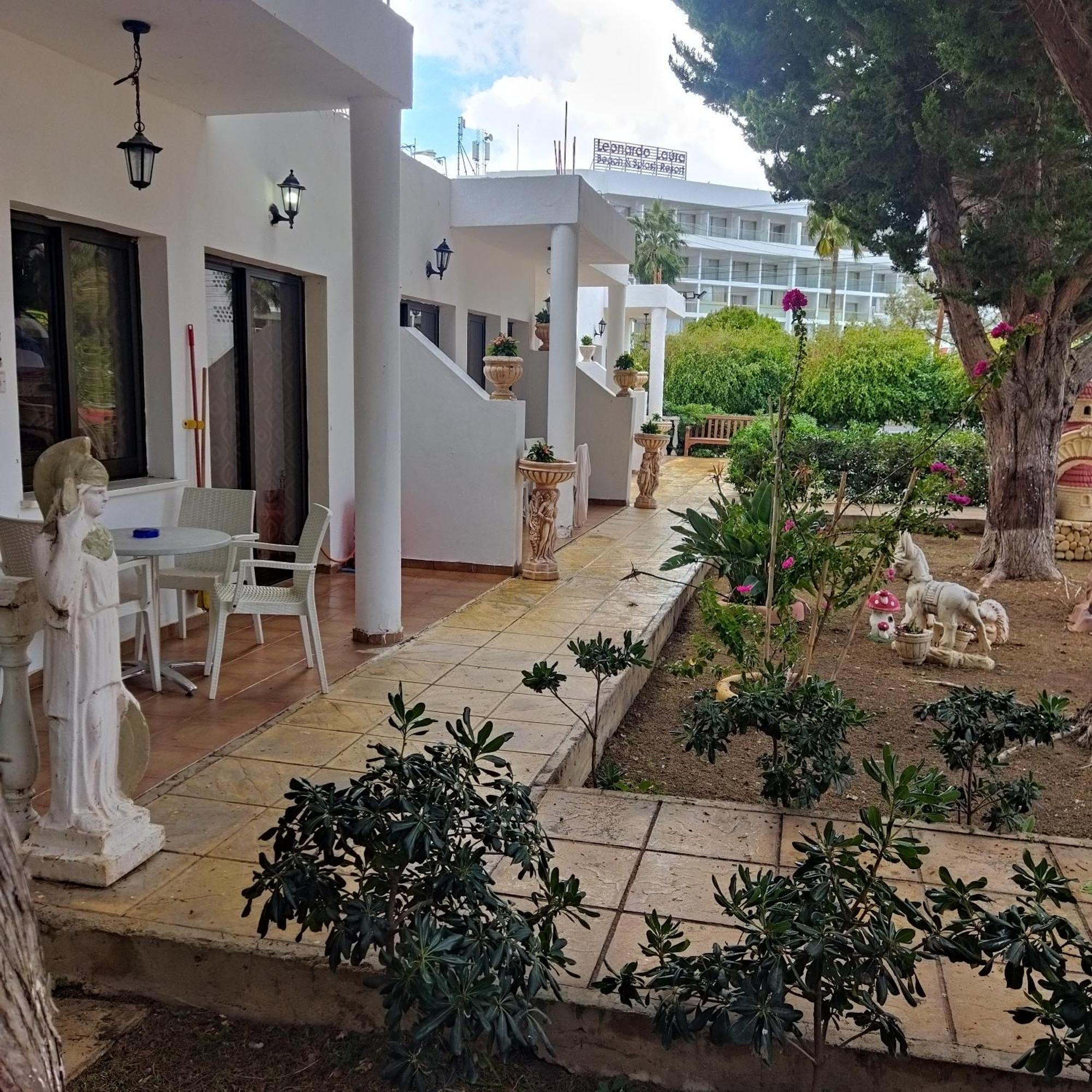 Anastasia Holiday Apartments Пафос Екстериор снимка